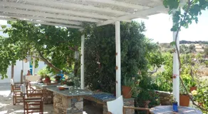 Smaragda Rooms & Studios - Image 5