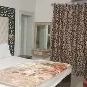 Bodla Royal Hotel - Image 5