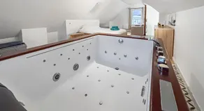 Évasion détente avec Jacuzzi Sauna & Billard - Image 4