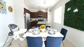 4BR Vacation Home with Spa, Pool, Outdoor BBQ&Patio - Image 5