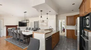 Majestic Retreat in the Laurentians - Image 3