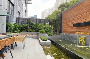Shanghai Xujiahui Stadium Treasure Hotel - Image 5