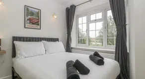 Penny Farthing Inn - Image 2