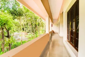 Hotel O Nettoor Near Lakeshore Hospital - Image 2