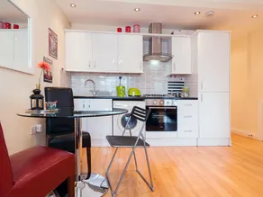City Chic - King's Cross Apartments - Image 2