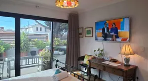 Self- contained Guest Suite, No Overlap With Host, Private Entrance & Garden - Image 2