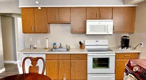 2 Bed, 1 Bath, Upper Level Unit - Image 4