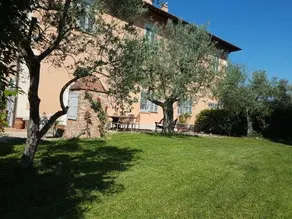 villa borri appartamento con ampio giardino e piscina - Image 1