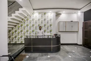 Hotel O Happy Stay Inn - Image 4