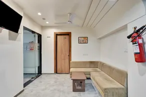 Super Collection O Kudasan Gandhinagar Formerly Hotel Royal Mansion - Image 5