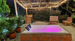 Cabaña en la Naturaleza con Jacuzzi - Santa Elena - Image 4