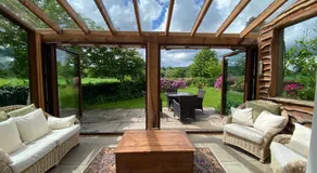 Private detached cottage sleeps 4 - Image 4