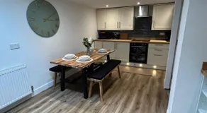 Lovely 2 Bedroom 2 Bathroom Cottage In Cheadle Staffordshire - Image 2