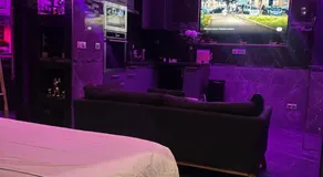 spapurple95 Suite romantique avec jacuzzi privatif - Image 2