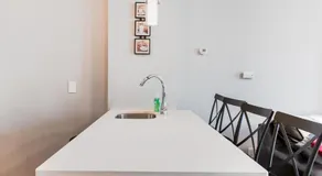 Lovely 2BR apartment by Wooster Square- great neighborhood - Image 3
