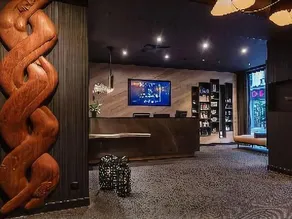Love Hotel Avec Nuit Insolite au Dandy et Jacuzzi privatise - Image 4
