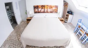 Hostal Las Encinas - Image 2