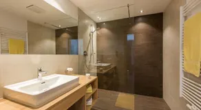 Ladis Living - Image 2