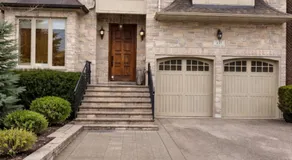 Elegant Guesthouse near Sheppard Subway with Private Ensuite Rooms - Image 4