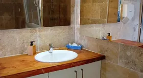 Maison moderne près de la mer - Image 2