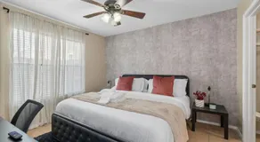 Up to 6 Guests - Stylish Retreat - Image 2