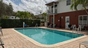Bright 2BR Coastal Suite Apt22 - Image 3