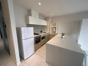 Melbourne City Abode - 15th floor skyline views, Heated indoor pool, 1 Bedroom, 1 Sofa-bed living room, Balcony, Kitchen, Bath, Sauna & Gym - 60 sqm of suite like space - Image 4