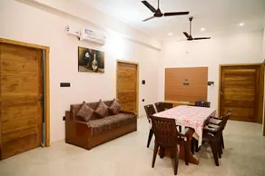 Surendra Villa Home Stay - Image 5