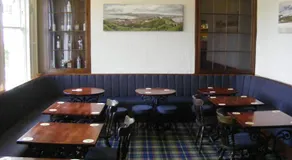 Highlander Hotel - Image 4