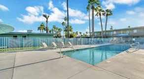 Modern Contemporary OT Scottsdale with Heated Pool - Image 2