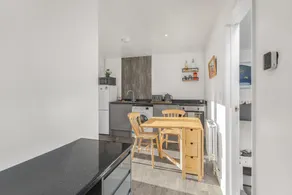 Apt 2: Spacious Comfortable apartment - ShireStays - Image 5