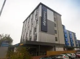 Travelodge Manchester Upper Brook Street - Image 2