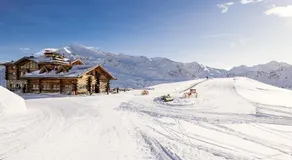 Hotel Nordik - Image 2