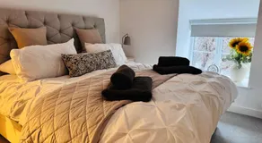 Henllys Cottage - Image 2