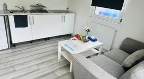 Entire Private 1 Bedroom - Guest Suite in Glasgow - Image 5