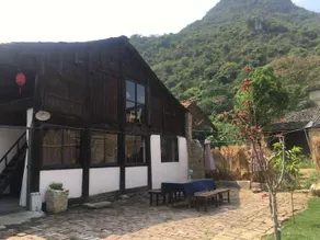 伴宅民宿，烟雨山水田园桂北生活，芦笛岩边，桃花江畔，百年老木屋三房大院山景房 - Image 4