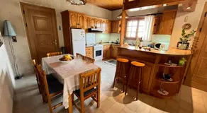 Rustic and Spacious House - Image 3