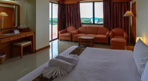 JP Emerald Hotel - Image 2