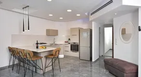 לי-ים - Image 3