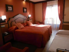 Hotel · Restaurante Asador Tio Manolo - Image 2