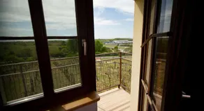 Kamarás Ring House - Image 4
