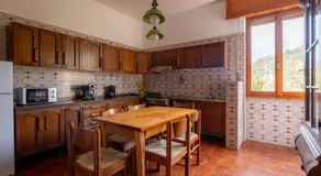 Villa Pina First floor Villa Apartment 6 guests Near Cinque Terre in nature Balcony Valley View Shared pool Hiking trails - Image 4