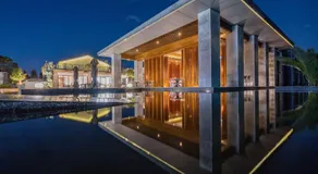 Hong Long Jing Hotel - Image 3