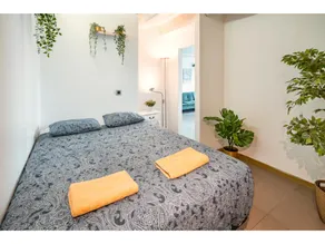 Deluxe 7-Guest Apartment in Antwerp - Image 4