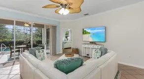 Sunshine Daydream our Beautiful Monthly Pool Home! home - Image 2