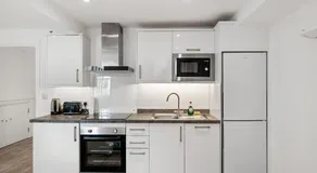 Prime Location Kensington Apartments - Image 5