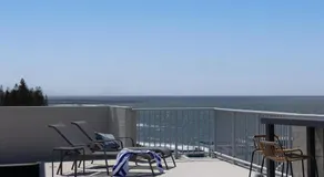 2 mins to Kings Beach w shared rooftop and whale watching views plus pool - Image 5