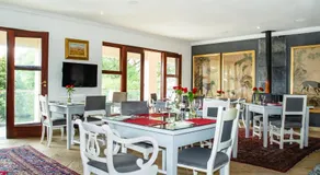 Inn and Out Plus Craighall - Image 4