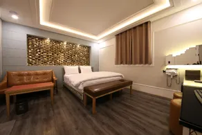 Hotel Evian - Image 3