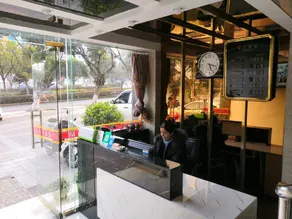 Shehong Times Jinyu Hotel - Image 5